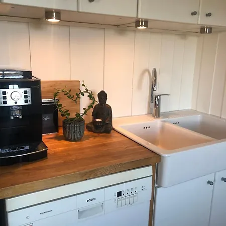 Дом отдыха Stavern With Sea Views Near The Ларвик