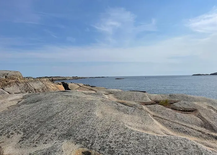 Stavern With Sea Views Near The Feriehus
